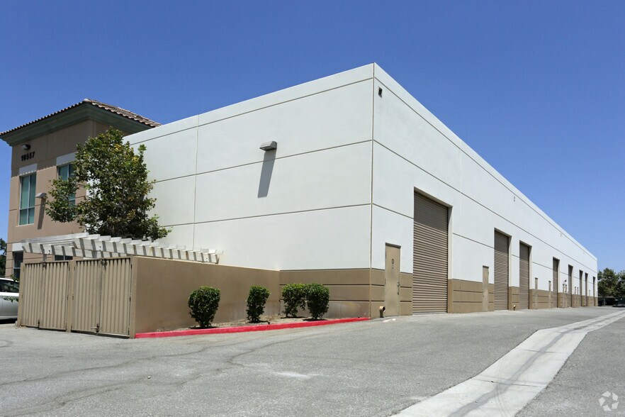 More Photos Of 10557 Juniper Ave, Fontana Warehouse For Lease