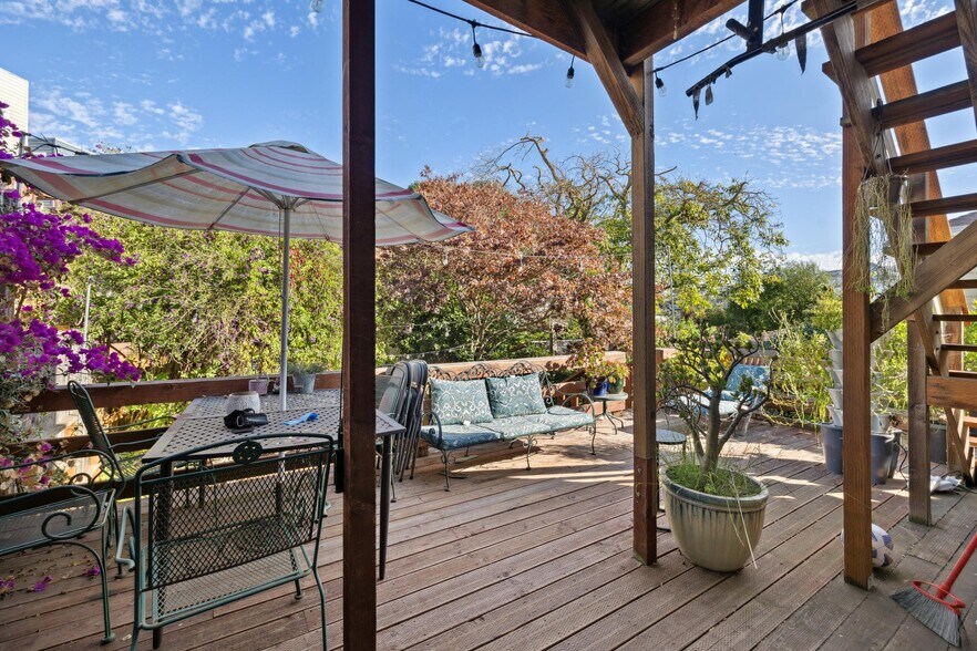 More Photos Of 31-33 Cuvier St, San Francisco Apartments For Sale