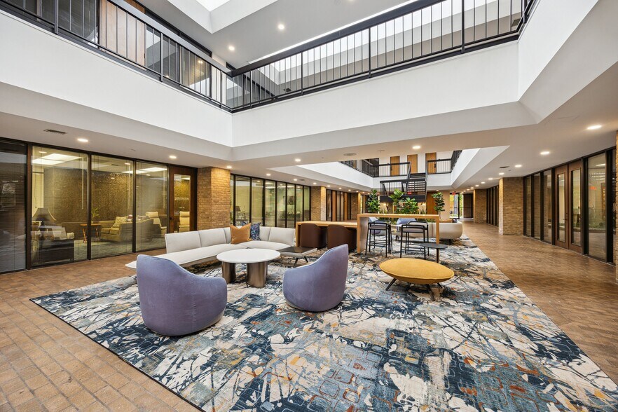 More Photos Of 99 Detering St, Houston Office For Lease