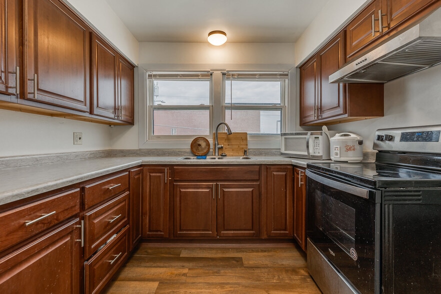 More Photos Of 831 Michigan Ave, Sheboygan Skilled Nursing Facility For Sale