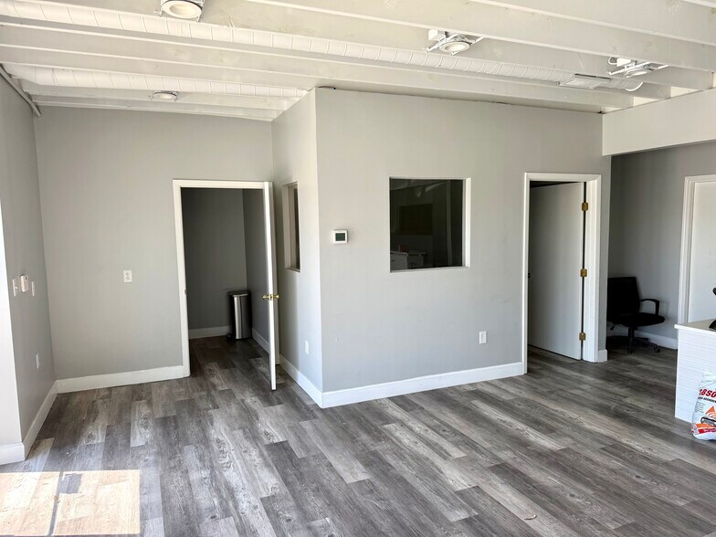 More Photos Of 10219 Culebra Rd, San Antonio Auto Repair For Lease