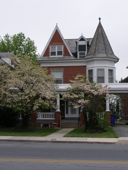 Primary Photo Of 711 Oak Hill Ave, Hagerstown Apartments For Sale