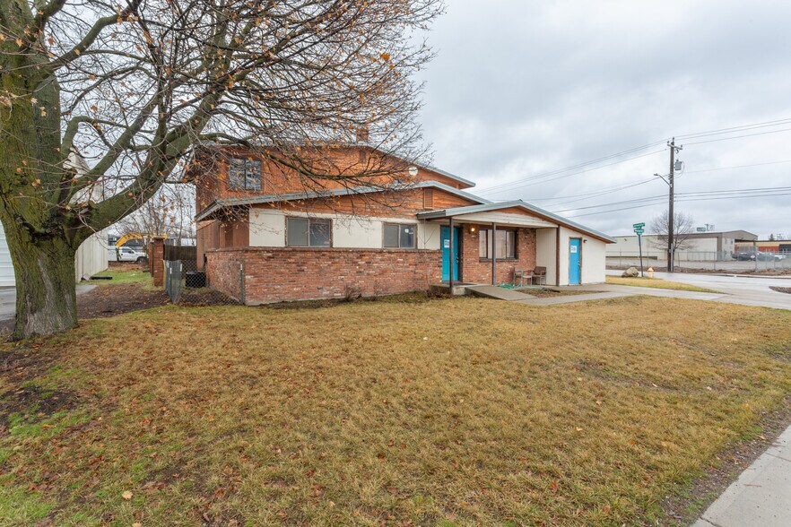 More Photos Of 10623 E Montgomery Dr, Spokane Valley Office Residential For Sale