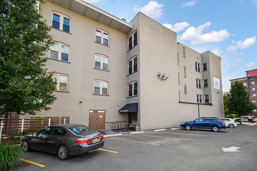 More Photos Of 268 S Main St, Wilkes-Barre General Retail For Lease