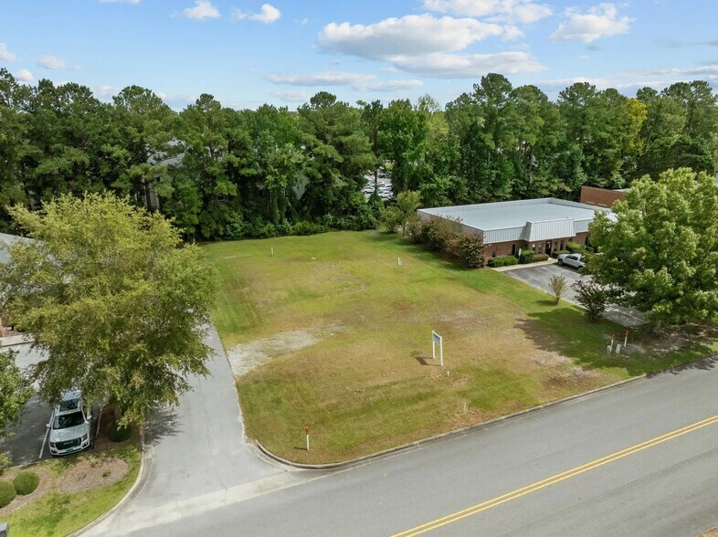 More Photos Of 1310 Commerce Dr, New Bern Land For Sale