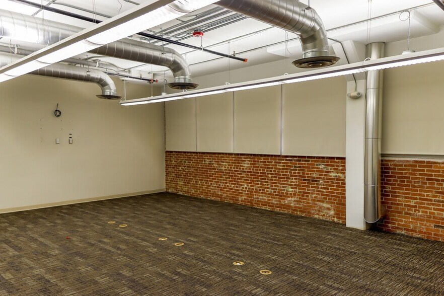 More Photos Of 500 W Overland Ave, El Paso Office For Lease