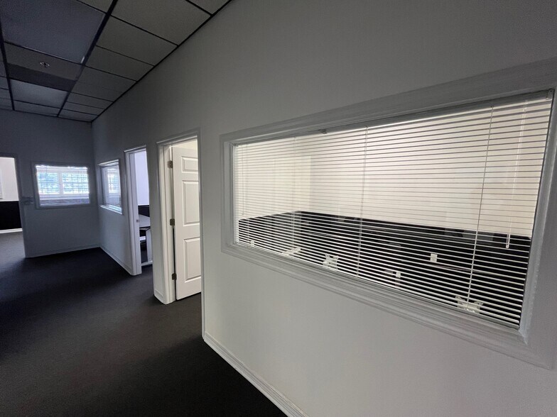 More Photos Of 4507 Furling Ln, Destin Loft Creative Space For Sale