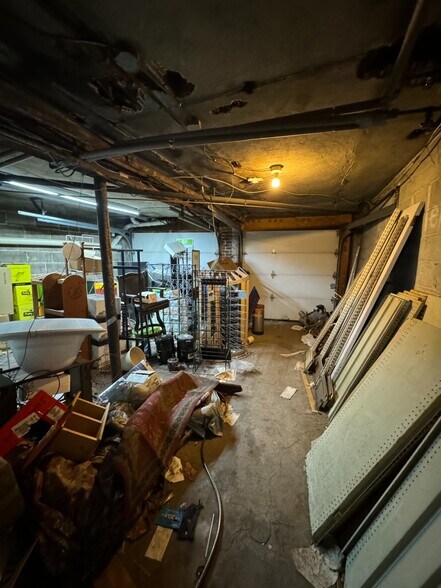 More Photos Of 39 Ridge Rd, Lyndhurst Storefront Retail Residential For Sale