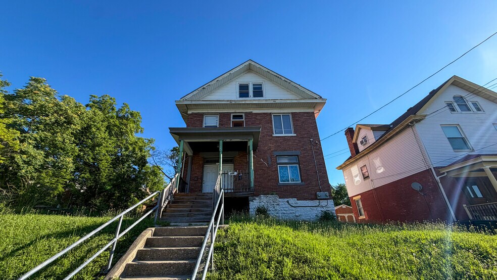 More Photos Of 278 Helen St, Cincinnati Apartments For Sale