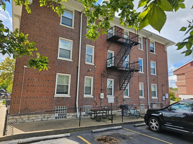 More Photos Of 5335 Delmar Blvd, Saint Louis Apartments For Sale