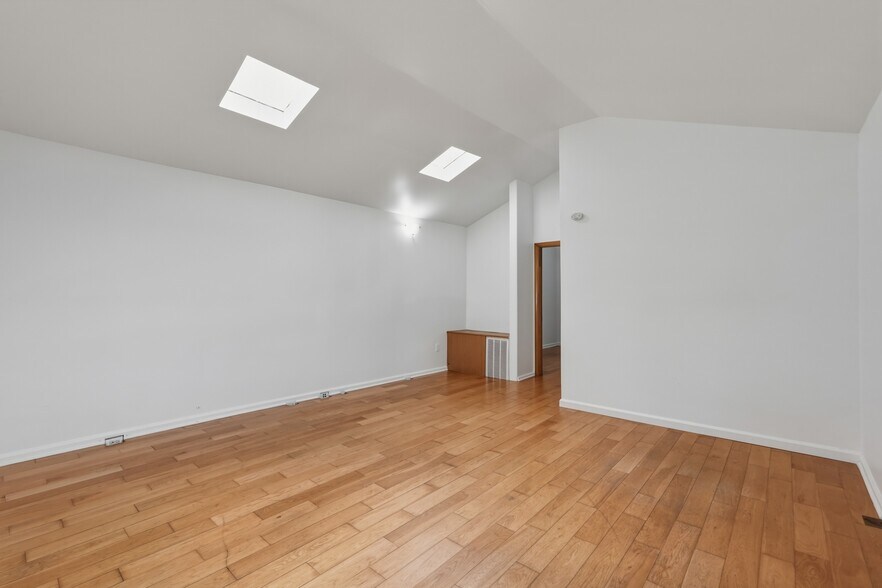 More Photos Of 137 Arena St, El Segundo Flex For Sale