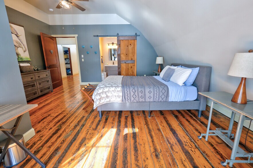 More Photos Of 400 Game Farm Rd, Catskill Hospitality For Sale