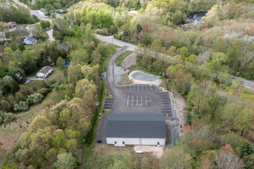 More Photos Of 186 Norwich rd, Plainfield Warehouse For Sale