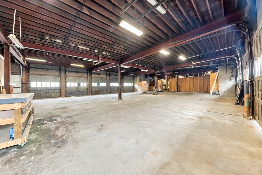 More Photos Of 98 Sproul St, McKees Rocks Truck Terminal For Sale