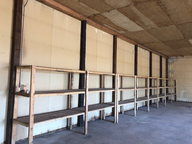 More Photos Of 820 Garfield S, Cambridge Warehouse For Lease