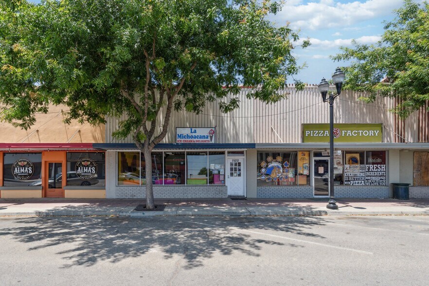 Primary Photo Of 1520 Center Ave, Dos Palos Storefront For Sale