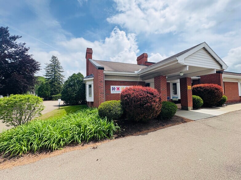 More Photos Of 304 Hoffman St, Elmira Office For Sale