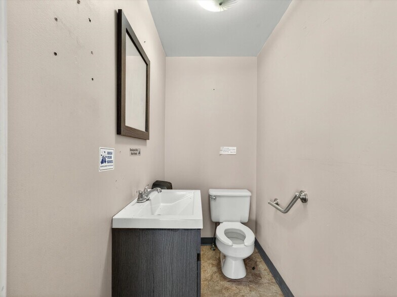 More Photos Of 9 S Main St, Manchester Storefront Retail Residential For Sale