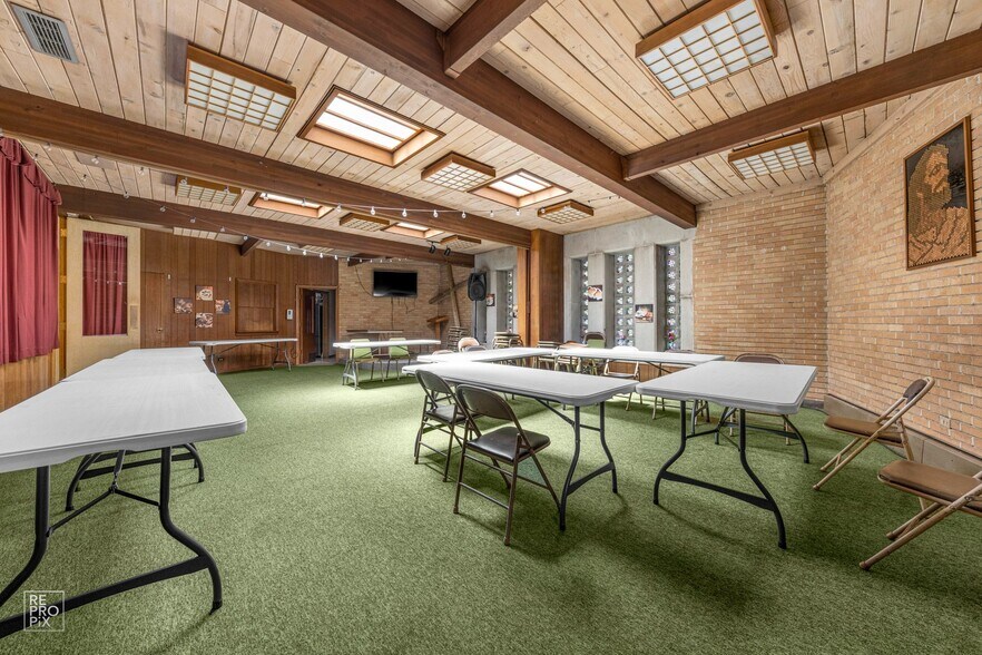 More Photos Of 3600 W 79th St, Chicago Religious Facility For Sale