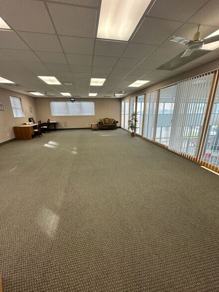 More Photos Of 8819 E 350 Hwy, Raytown Auto Dealership For Sale