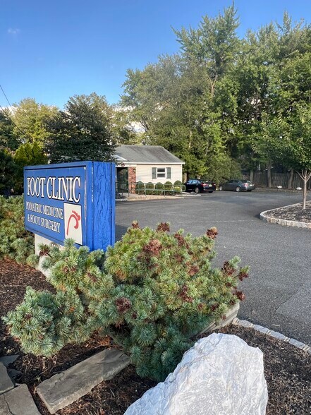 More Photos Of 118 Columbia Tpke, Florham Park Medical For Sale