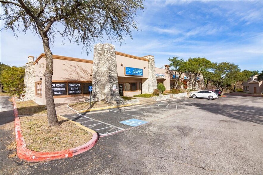More Photos Of 900 Round Rock Ave, Round Rock Medical For Lease