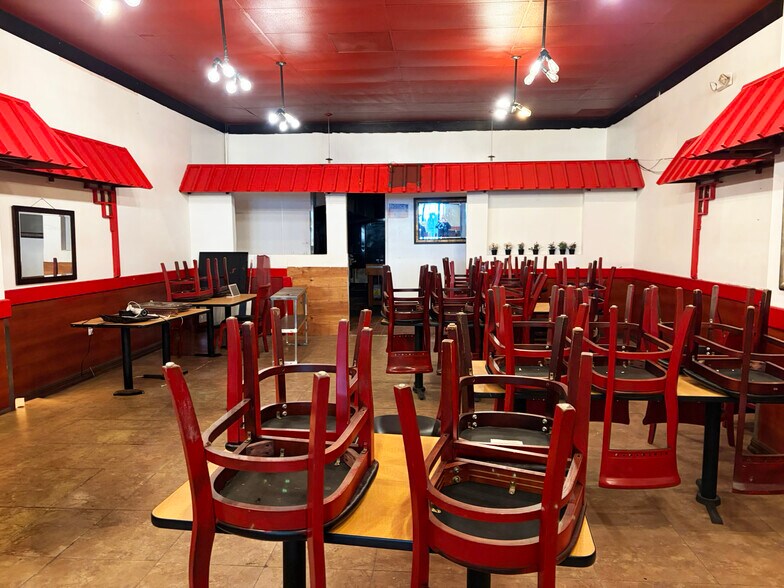 More Photos Of 1063 Market St, San Francisco Storefront Retail Office For Lease