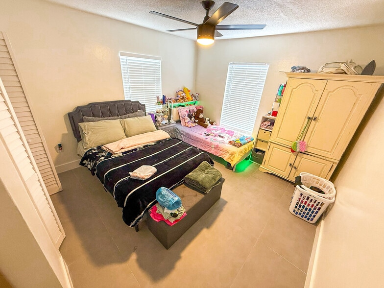 More Photos Of 3874 7th Ave N, Lake Worth Apartments For Sale