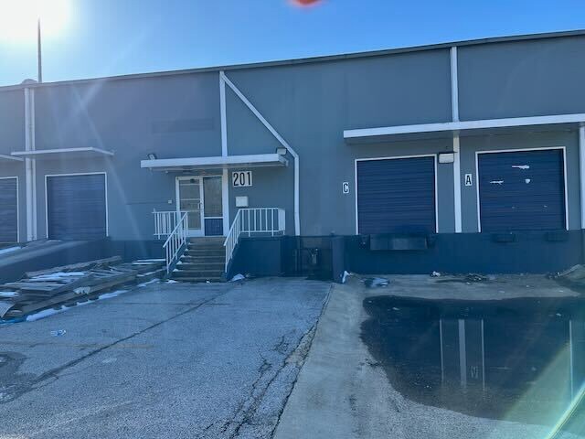 More Photos Of 177-235 Cumberland St, Memphis Distribution For Lease