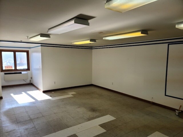 More Photos Of 40 Industry Rd, Marstons Mills Office For Sale