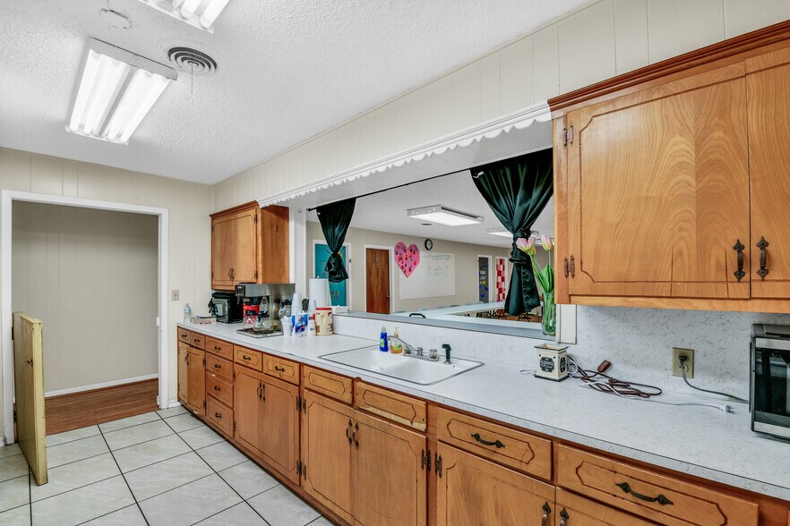 More Photos Of 1212 & 1214 N Business 287, Decatur Land For Sale