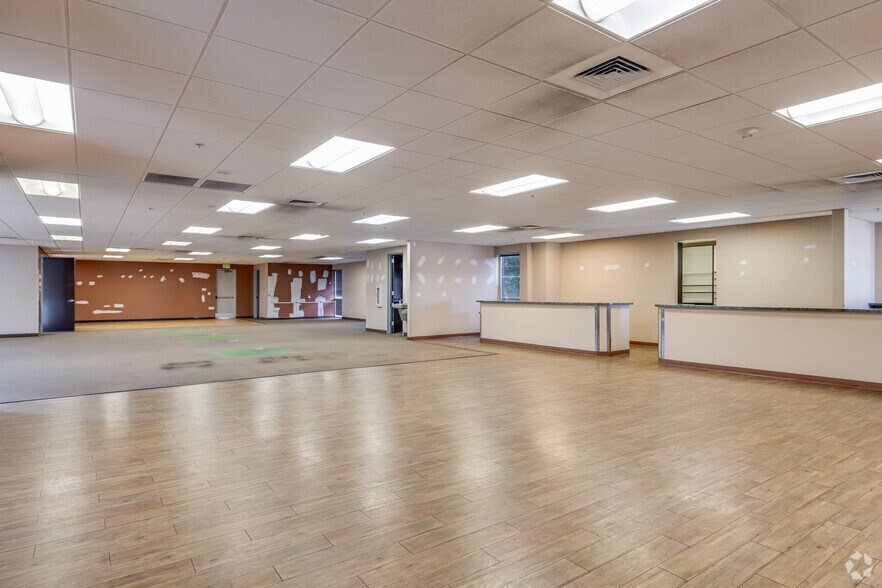 More Photos Of 16222 N 59th Ave, Glendale Medical For Sale