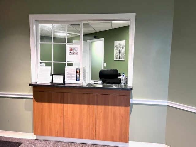 More Photos Of 1650 Elm St, Manchester Medical For Sale