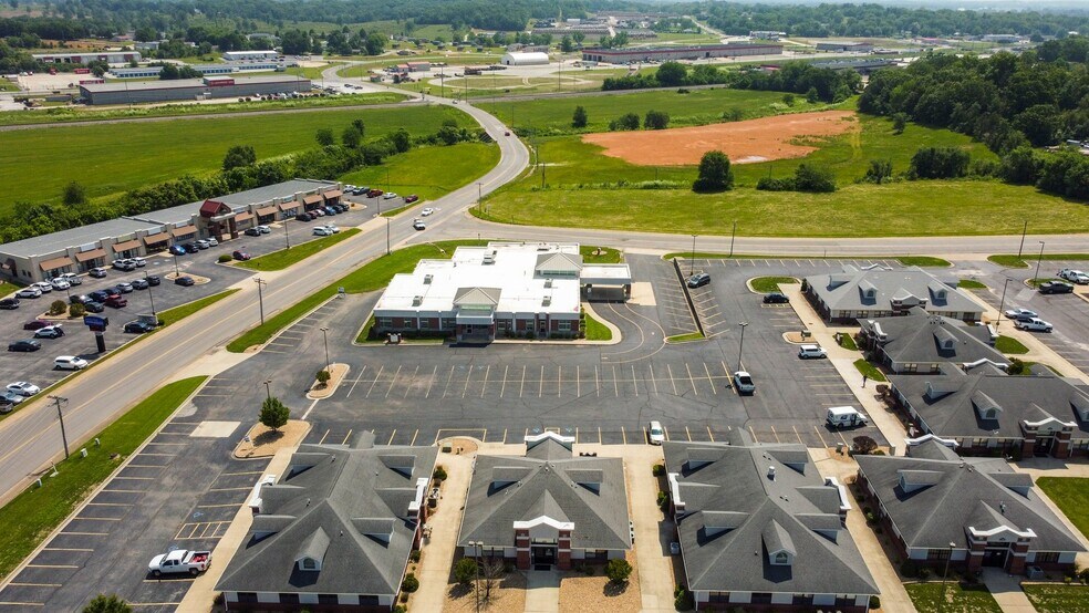 More Photos Of 3102 Independence Sq, West Plains Medical For Sale