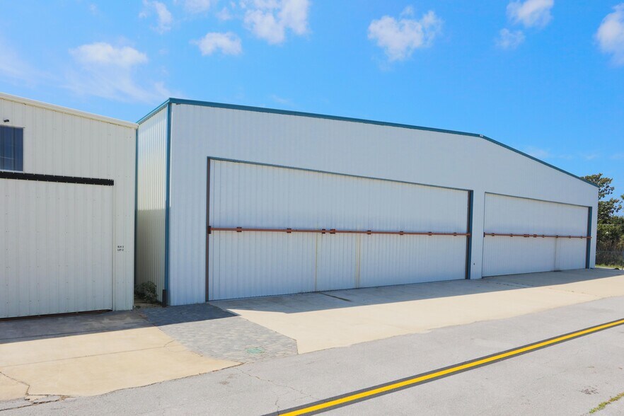 More Photos Of 1001 Airport Rd, Destin Airplane Hangar For Sale