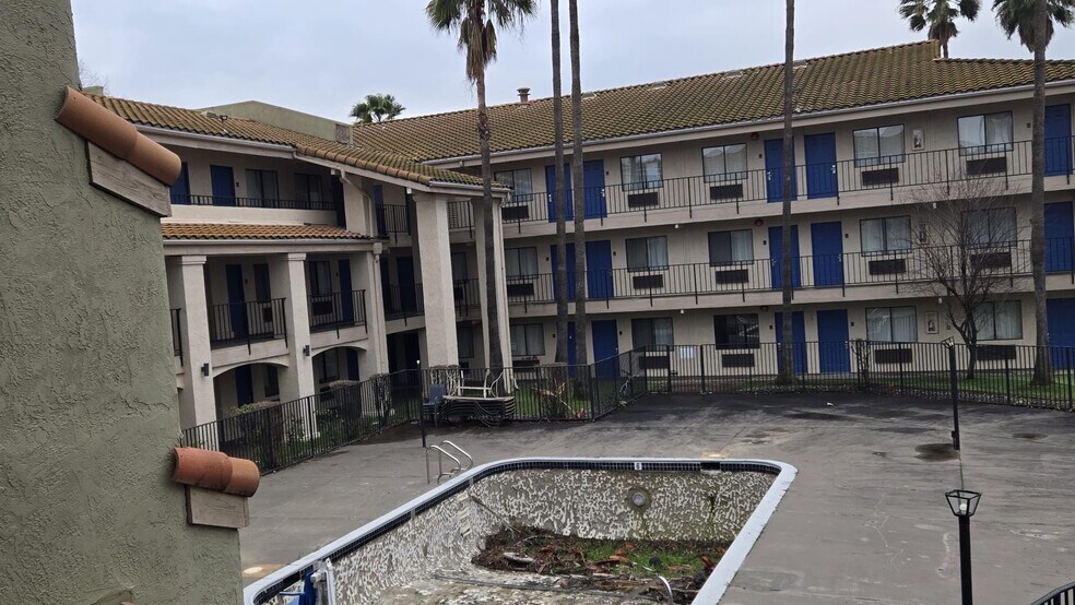 More Photos Of 12249 Folsom Blvd, Rancho Cordova Hotel For Sale