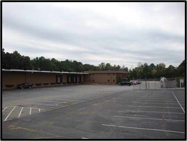 More Photos Of 5000 Kristie Way, Chamblee Distribution For Lease