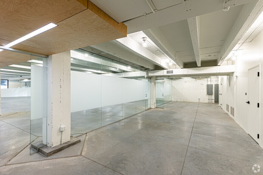 More Photos Of 14 W 3rd St, Kansas City Office For Lease