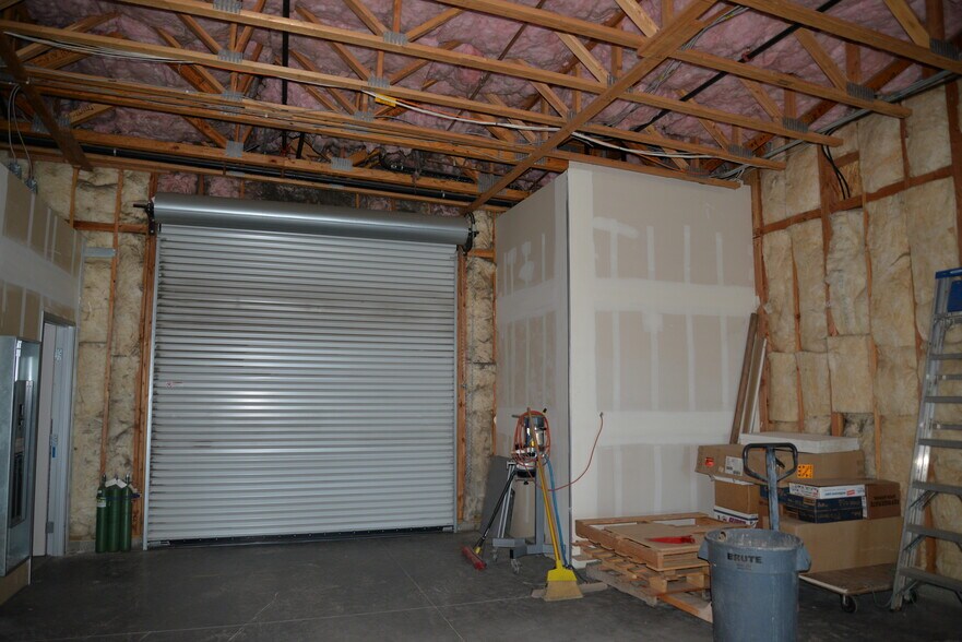 More Photos Of 22085 Commerce Way, Grand Terrace Storefront Retail Office For Lease