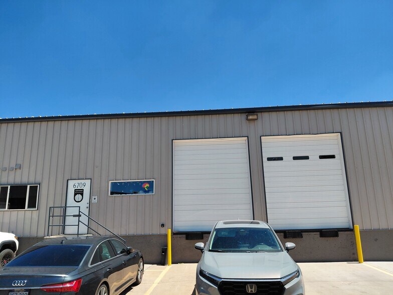 More Photos Of 6709-6711 W 58th Pl, Arvada Warehouse For Lease