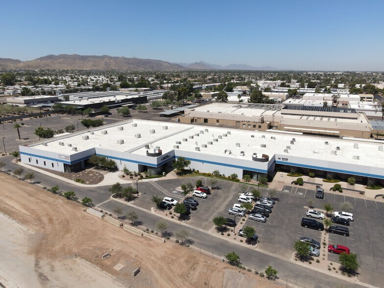 More Photos Of 1919 W Fairmont Dr, Tempe Distribution For Lease