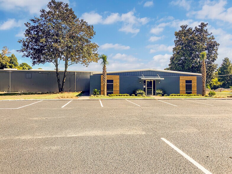 More Photos Of 3609 River Rd, Johns Island Flex For Lease