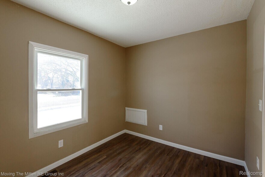 More Photos Of 230 Almyra Ave, Monroe Apartments For Sale