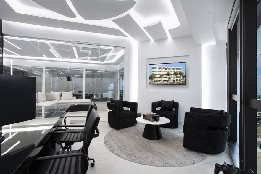 More Photos Of 2655 N Ocean Dr, Riviera Beach Office For Lease