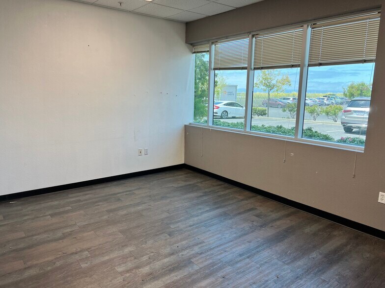 More Photos Of 3330 Arden Rd, Hayward Warehouse For Sale