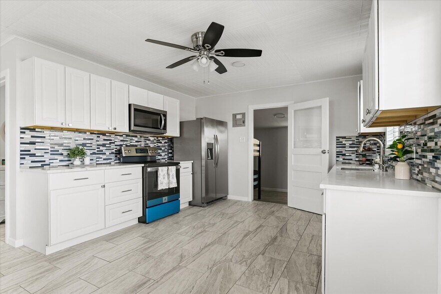 More Photos Of 115 Byers Dr, Port O Connor Trailer Camper Park For Sale