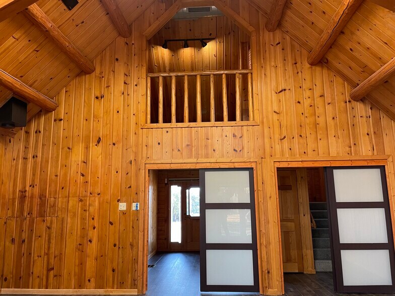 More Photos Of 4225 E Highway 290, Dripping Springs Office For Lease