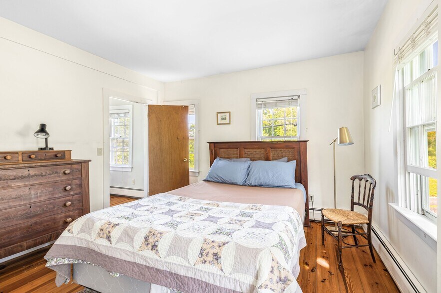 More Photos Of 557 Center Rd, New Shoreham Apartments For Sale