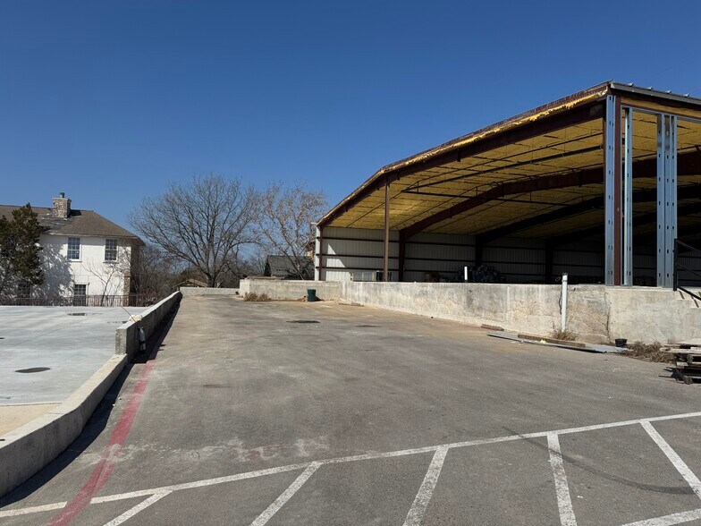 More Photos Of 3127 E Howard Ln, Manor Warehouse For Sale