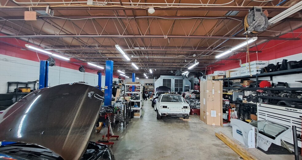 More Photos Of 3604 Spring Park Rd, Jacksonville Service For Sale